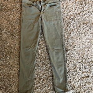 American Eagle Olive green skinny Jeans